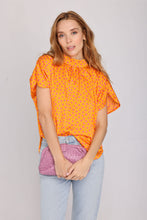 Load image into Gallery viewer, The Sistina top in yellow
