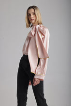 Load image into Gallery viewer, The Globe in Pink