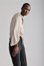 Load image into Gallery viewer, The Dominique in Champagne