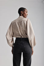 Load image into Gallery viewer, The Dominique in Champagne