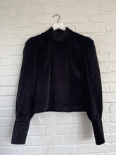 Load image into Gallery viewer, The Aude top in Black
