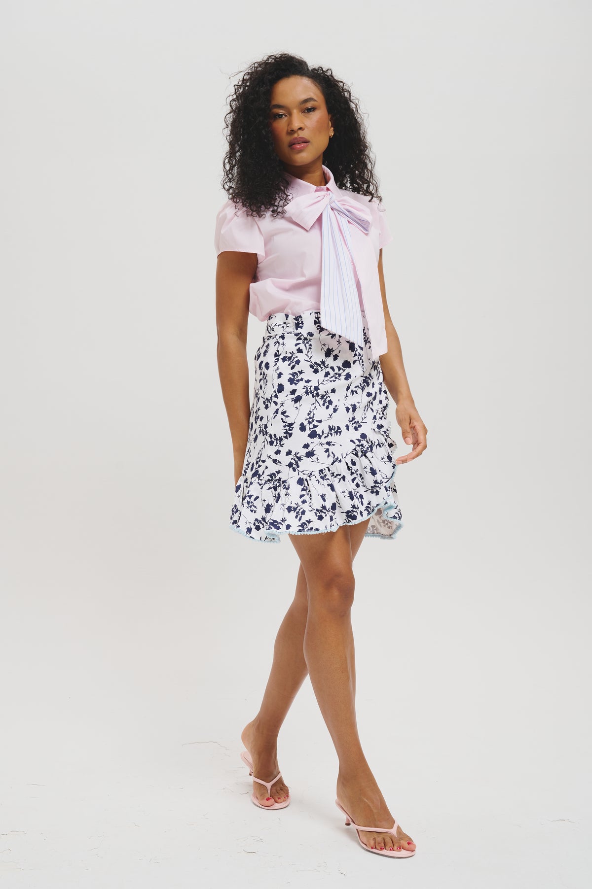 The Sahra blouse in solid pink