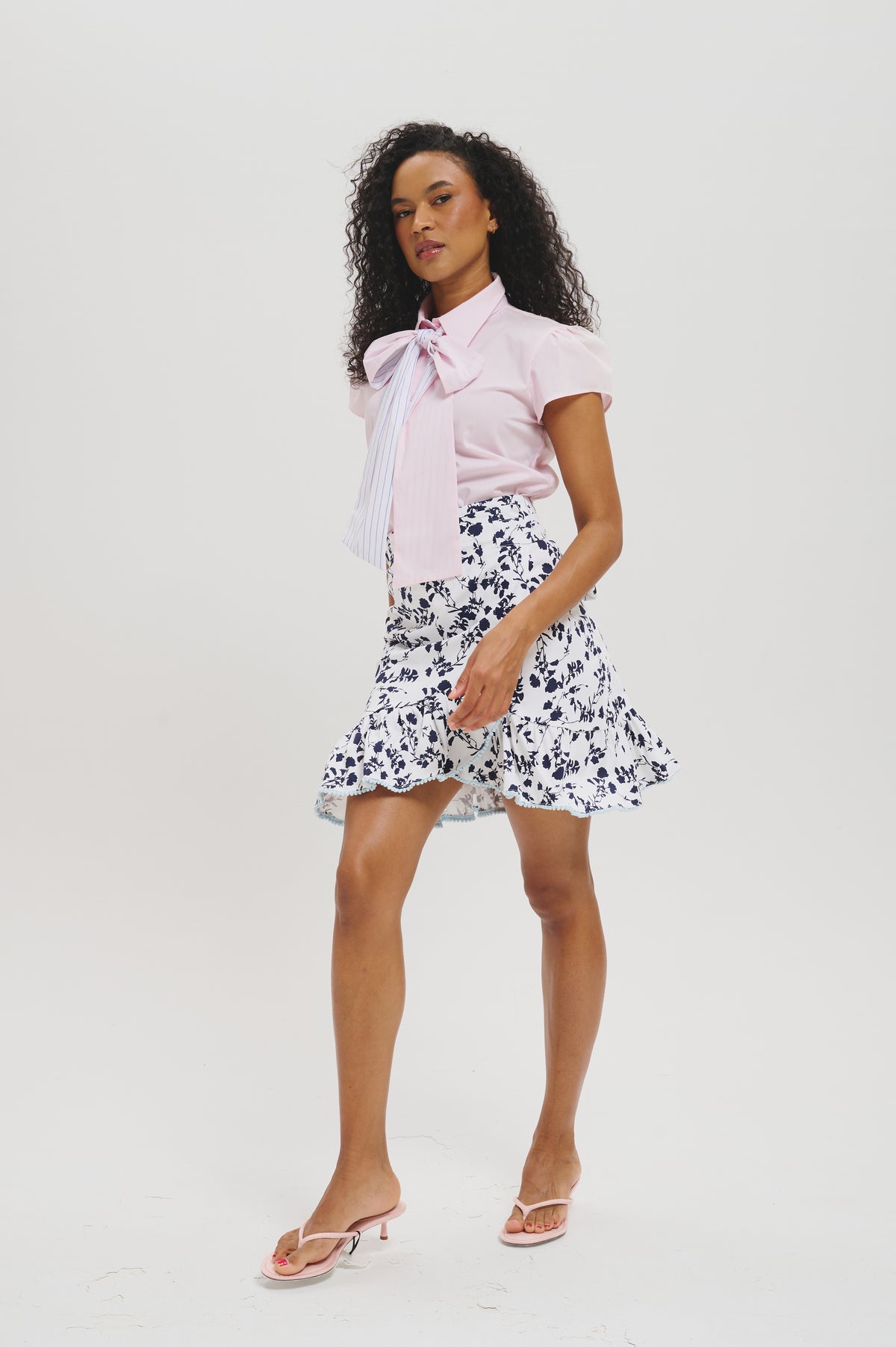 The Sahra blouse in solid pink
