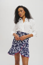 Load image into Gallery viewer, The Flore skirt in Navy
