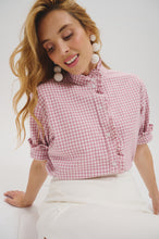 Load image into Gallery viewer, The Albane blouse in Gingham
