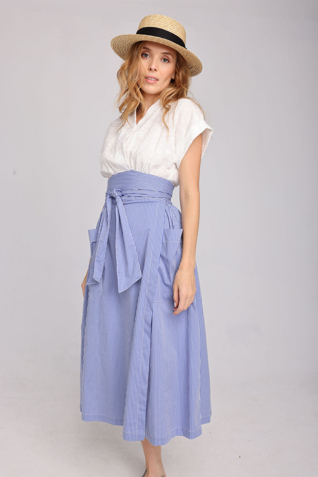 The Frederika dress white/blue